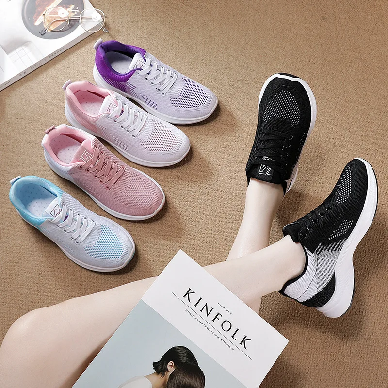 Women's elastic platform sneaker
