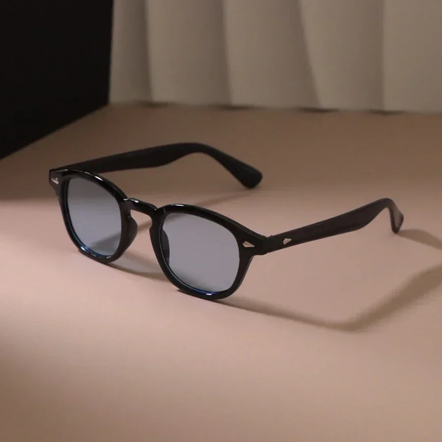 Gafas de sol retro con espejo